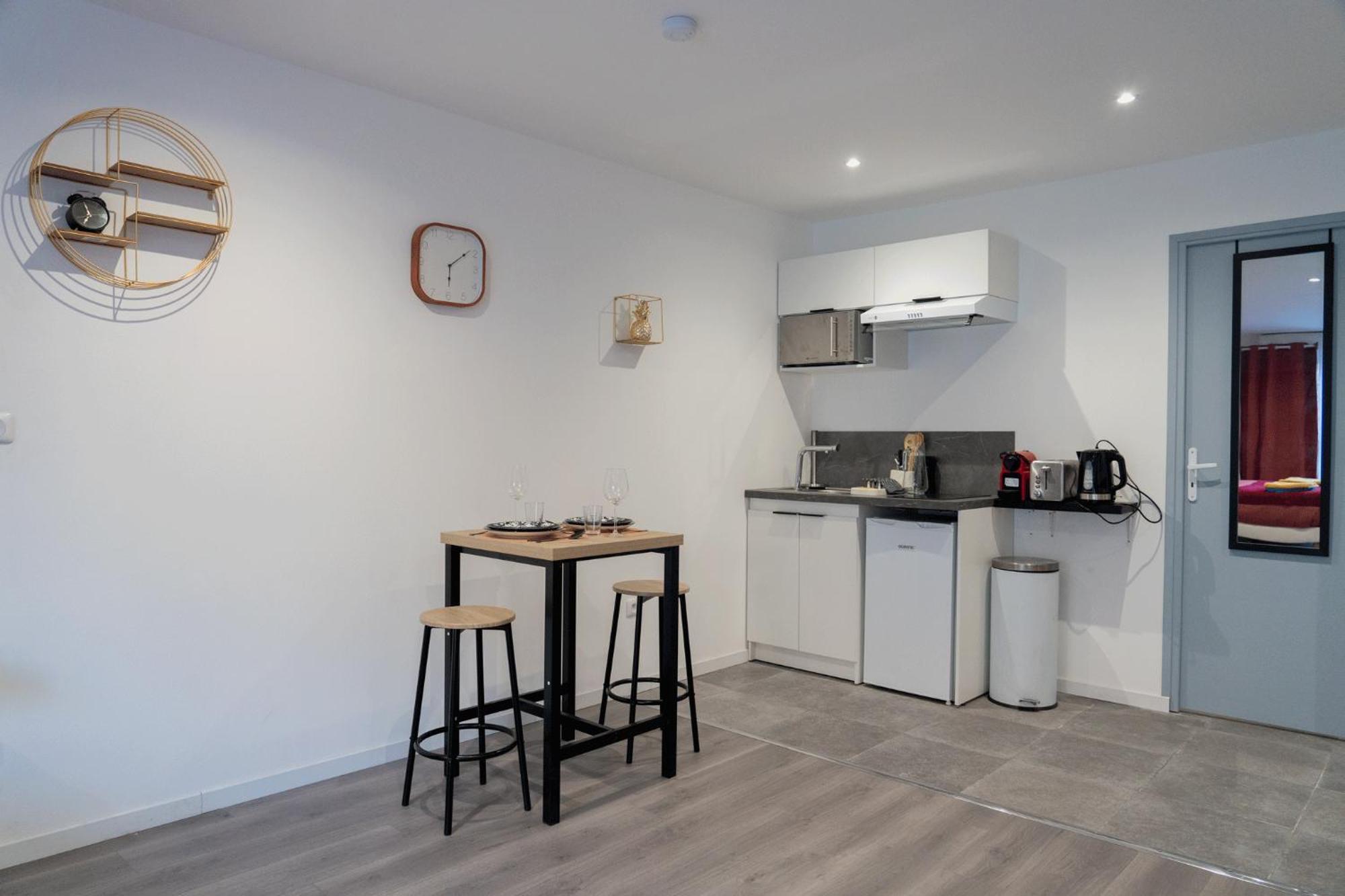 Citizenhouse - 4 - 15 A 36m2 - Jardin - Terrasse - Acces Autonome - Wifi - Netflix * Anzin